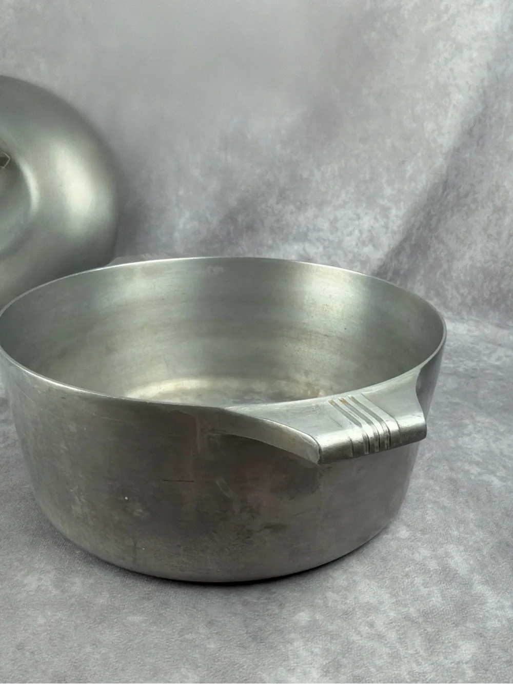 Wagner Ware Sidney -O- Magnalite 4248-P Round Aluminum Dutch Oven Stockpot